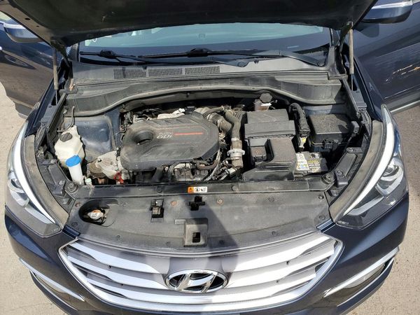 2018 HYUNDAI SANTA FE — Engine bay