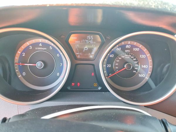 2013 HYUNDAI ELANTRA