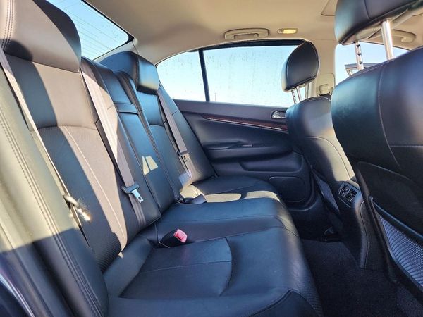 2012 INFINITI G37