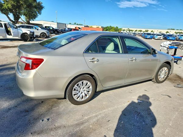 2013 TOYOTA CAMRY