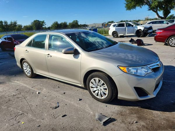 2013 TOYOTA CAMRY