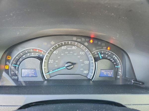 2013 TOYOTA CAMRY