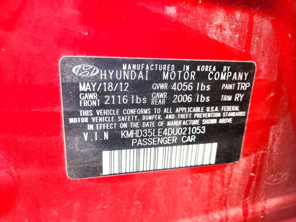 2013 HYUNDAI ELANTRA