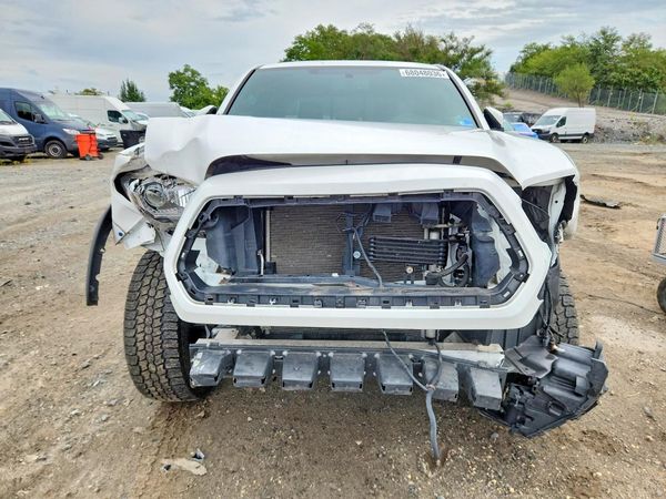 2016 TOYOTA TACOMA