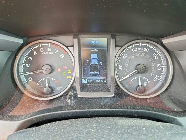 2016 TOYOTA TACOMA