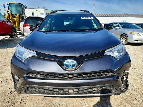 2017 TOYOTA RAV4 SE Hybrid
