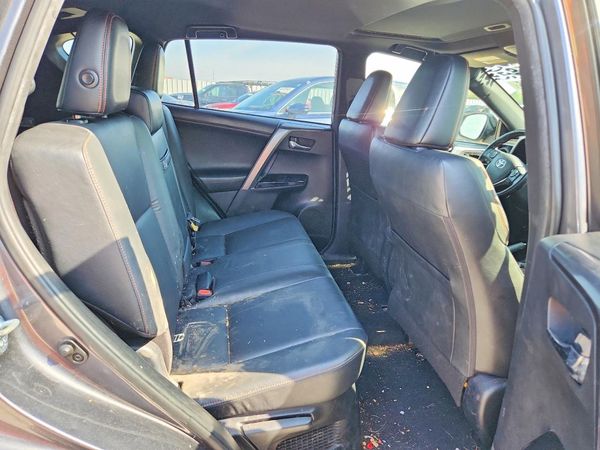 2017 TOYOTA RAV4 SE Hybrid