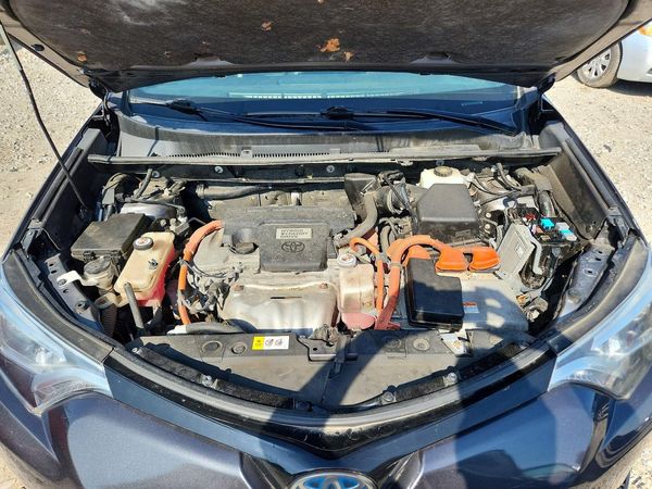 2017 TOYOTA RAV4 SE Hybrid