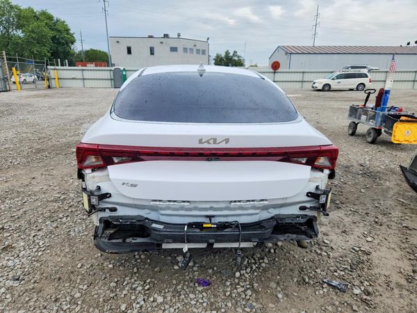 2022 KIA K5