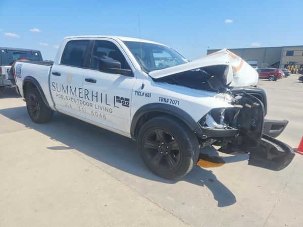 2024 RAM 1500 CLASSIC SLT / Warlock