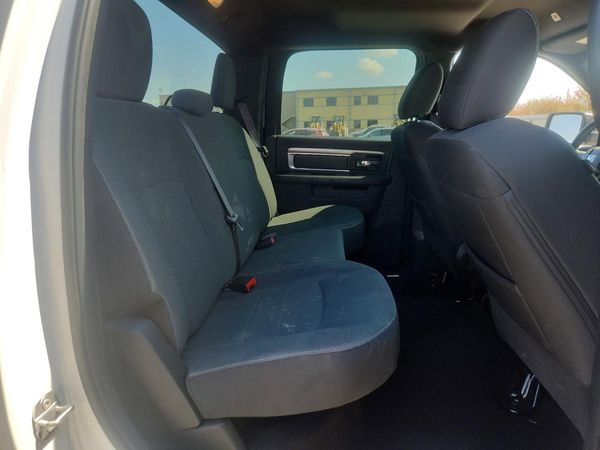 2024 RAM 1500 CLASSIC SLT / Warlock