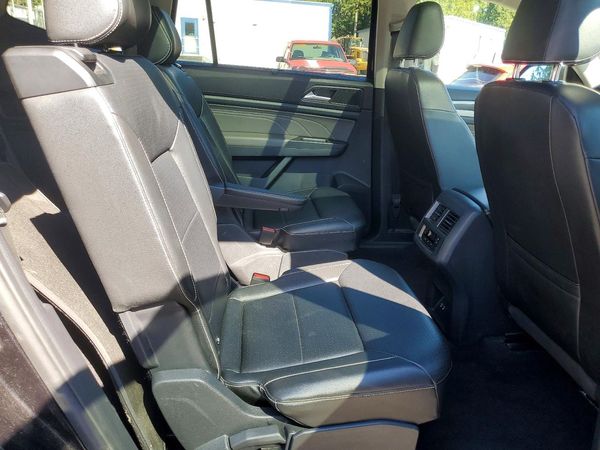 2022 VOLKSWAGEN ATLAS 4Motion SE w/ Tech
