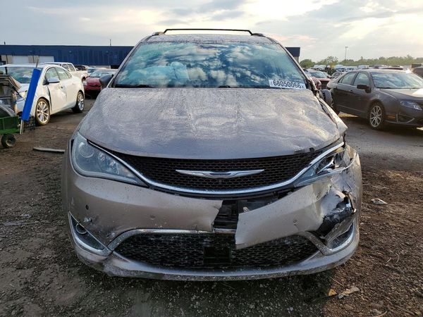 2017 CHRYSLER PACIFICA