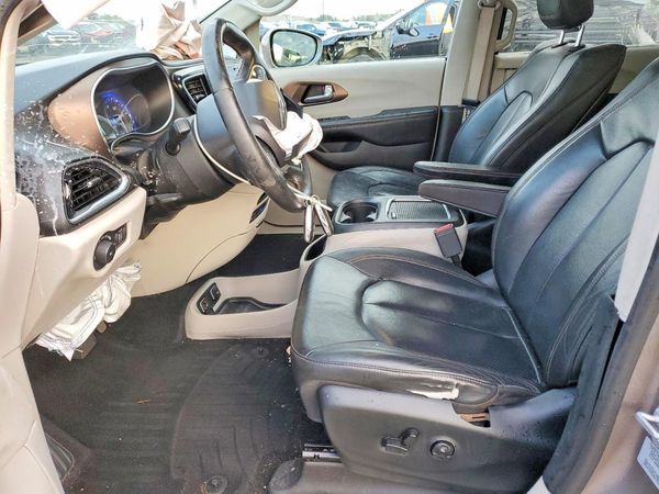 2017 CHRYSLER PACIFICA