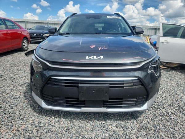 2023 KIA NIRO EX