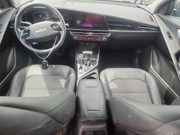2023 KIA NIRO EX