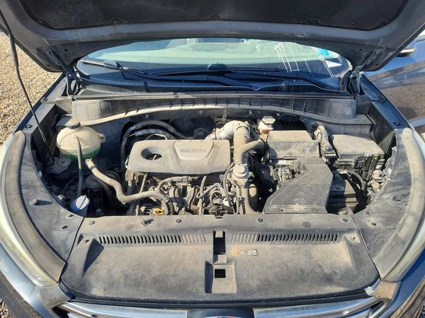 2016 HYUNDAI TUCSON — Engine bay