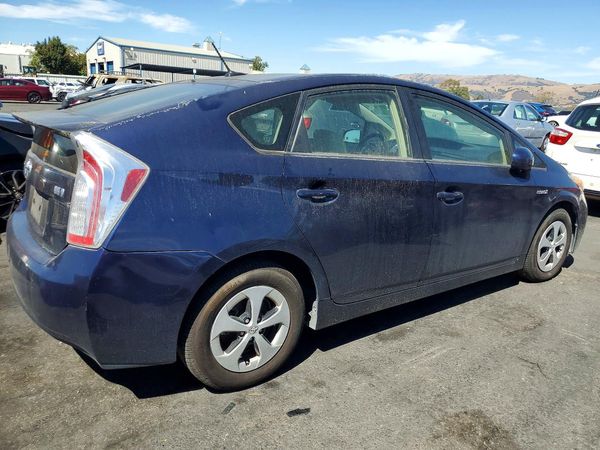 2013 TOYOTA PRIUS