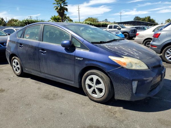 2013 TOYOTA PRIUS