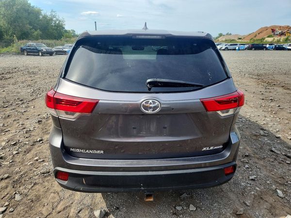 2019 TOYOTA HIGHLANDER