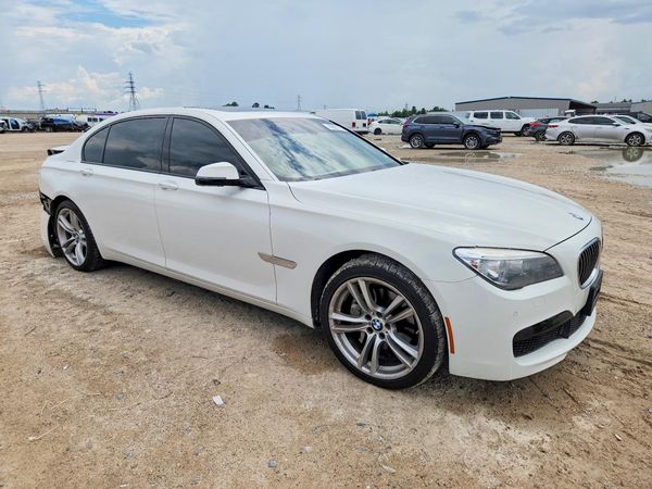 2015 BMW 740