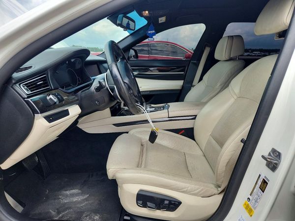 2015 BMW 740