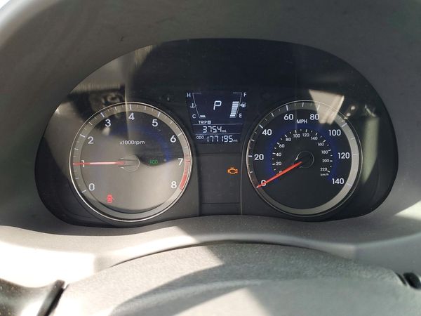 2014 HYUNDAI ACCENT