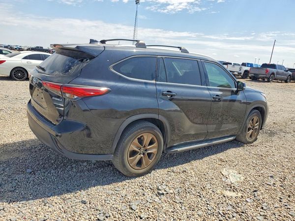 2022 TOYOTA HIGHLANDER Special Edition
