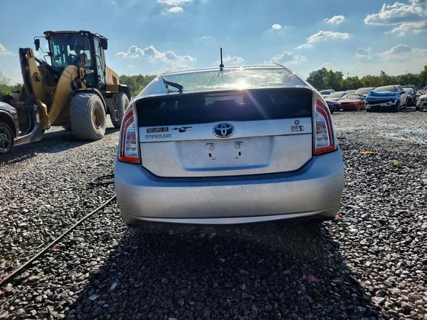 2014 TOYOTA PRIUS