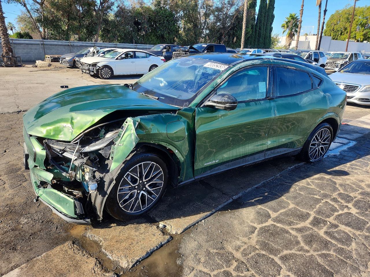 2025 FORD MUSTANG Premium — Front 3/4