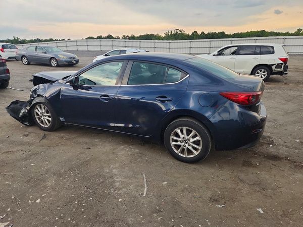 2017 MAZDA 3