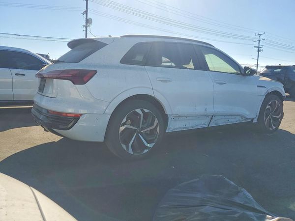 2024 AUDI Q8 E-TRON