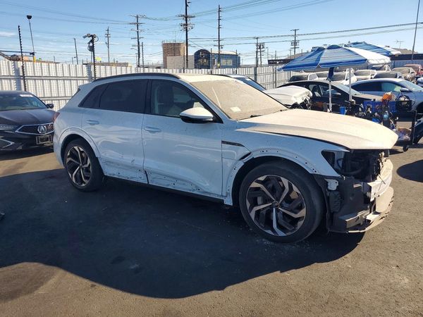 2024 AUDI Q8 E-TRON
