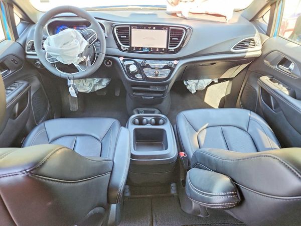 2026 CHRYSLER PACIFICA Select — CKPT