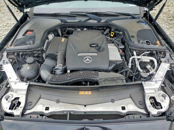 2017 MERCEDES-BENZ E — Engine bay