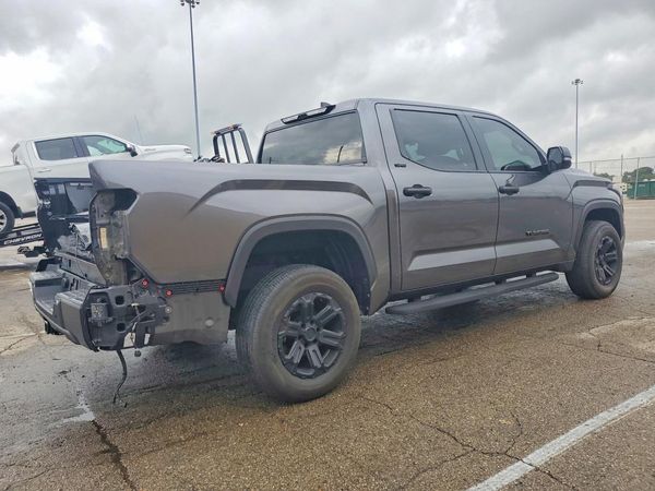 2025 TOYOTA TUNDRA