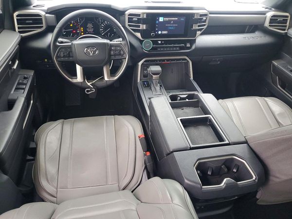 2025 TOYOTA TUNDRA