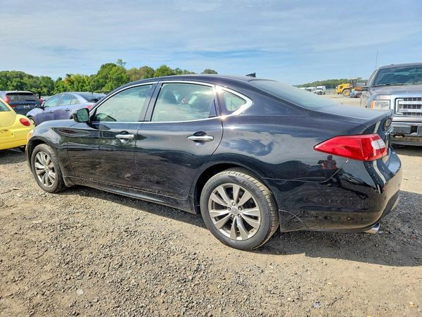 2013 INFINITI M37 — DSRA