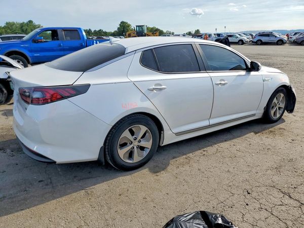 2016 KIA OPTIMA GL - Middle-low