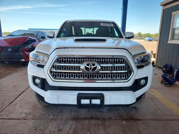 2016 TOYOTA TACOMA