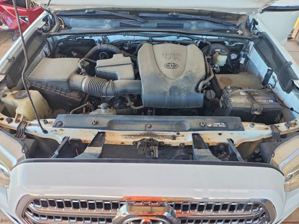 2016 TOYOTA TACOMA