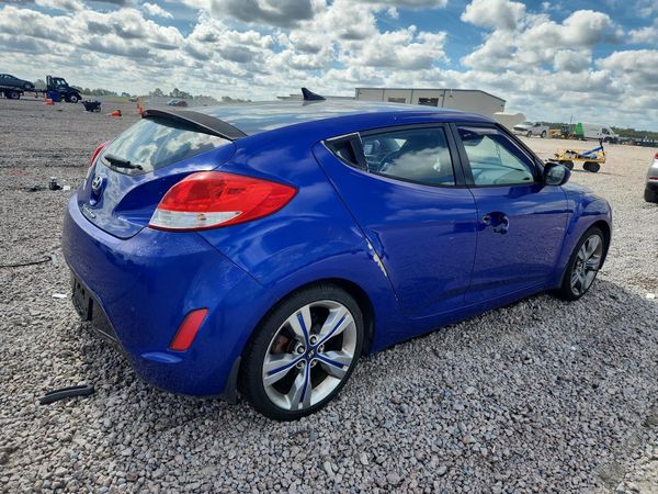 2013 HYUNDAI VELOSTER