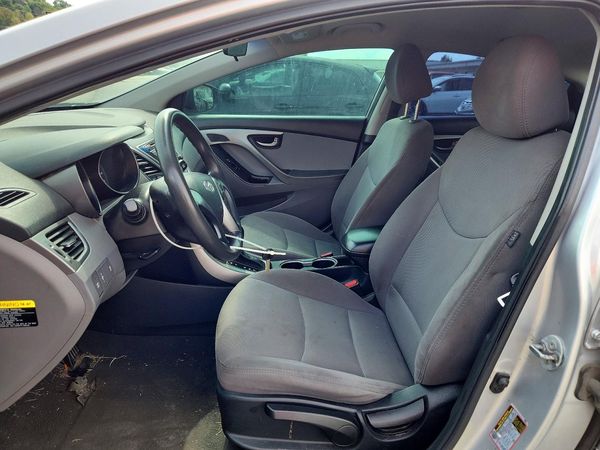 2014 HYUNDAI ELANTRA GLS(Middle)
