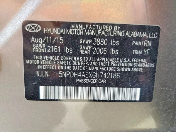 2016 HYUNDAI ELANTRA