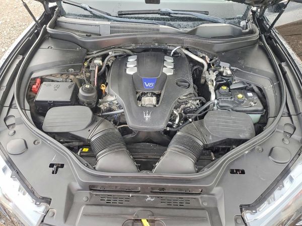 2017 MASERATI LEVANTE Luxury