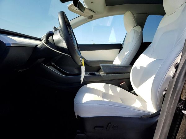 2020 TESLA MODEL Y
