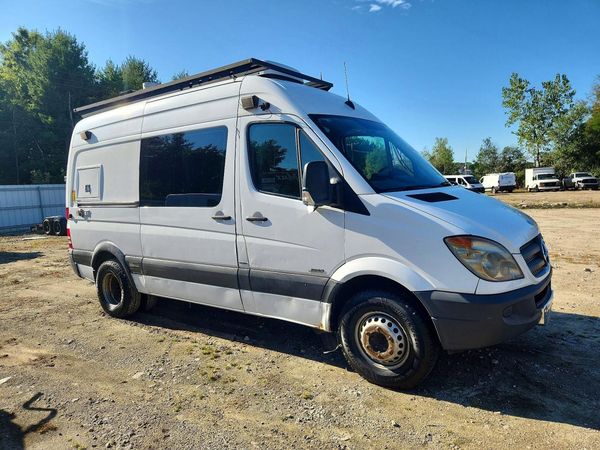 2013 MERCEDES-BENZ SPRINTER High — Passenger 3/4