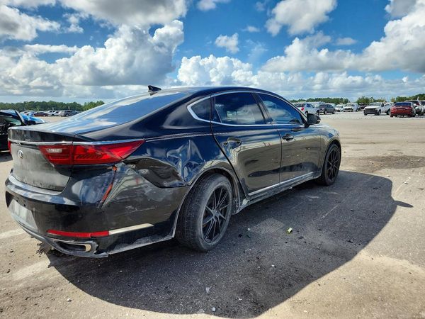 2017 KIA CADENZA