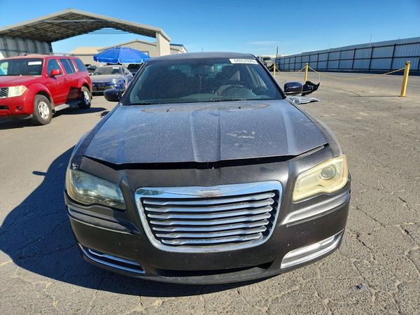 2012 CHRYSLER 300 Base/Limited