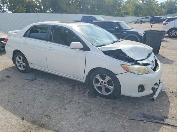 2013 TOYOTA COROLLA